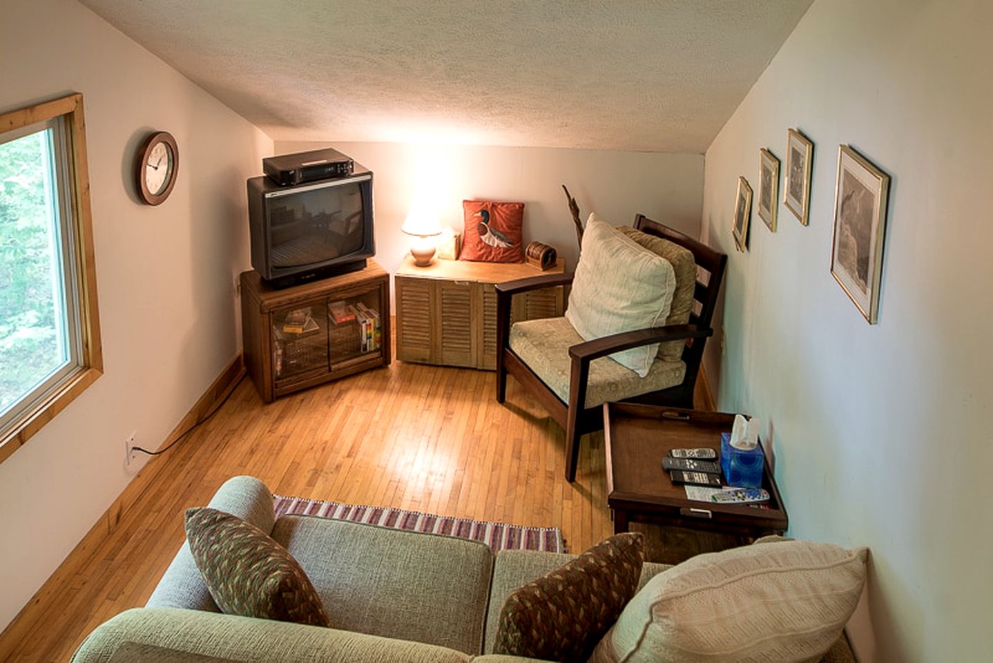Lakeside Cottage Getaway near Beaches of Donegal Bay on Beaver Island, Michigan