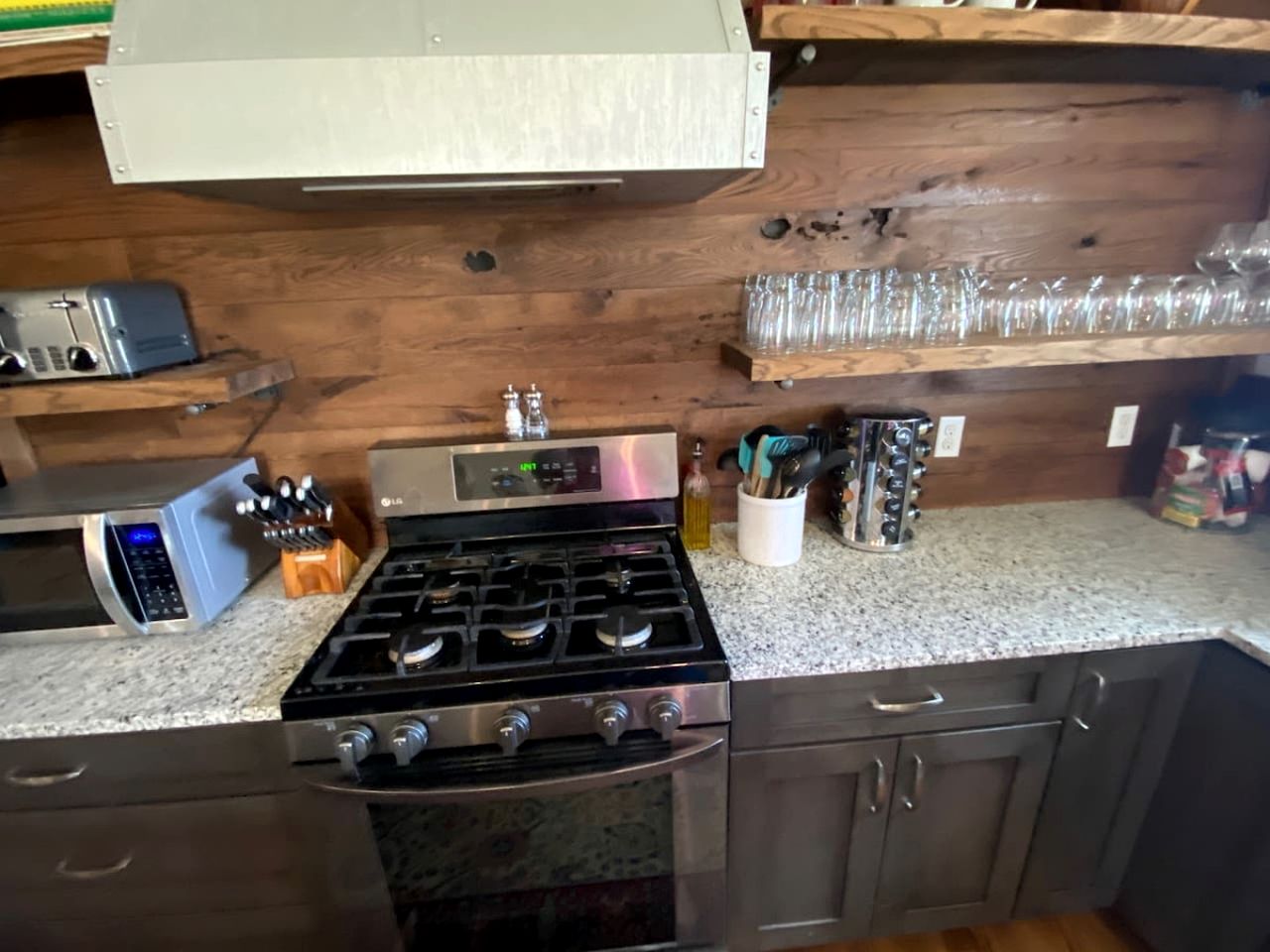 Incredible Spacious Vacation Rental with Amazing Games, Surrounded by ATV Trails for an Unforgettable Outdoor Adventure near Huntsville, Tennessee