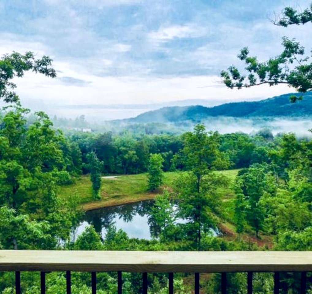 Incredible Spacious Vacation Rental with Amazing Games, Surrounded by ATV Trails for an Unforgettable Outdoor Adventure near Huntsville, Tennessee