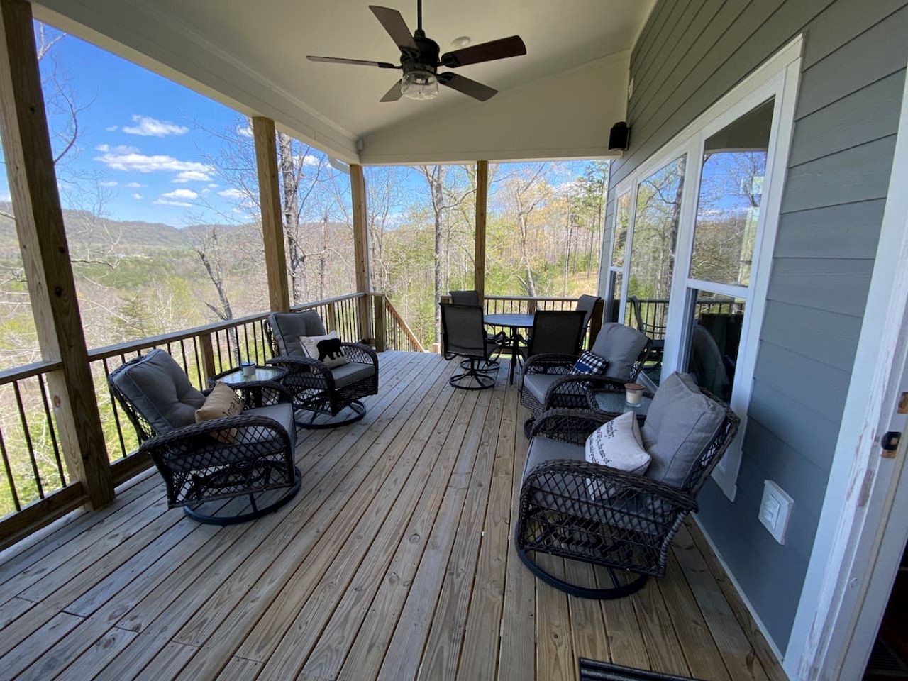 Incredible Spacious Vacation Rental with Amazing Games, Surrounded by ATV Trails for an Unforgettable Outdoor Adventure near Huntsville, Tennessee