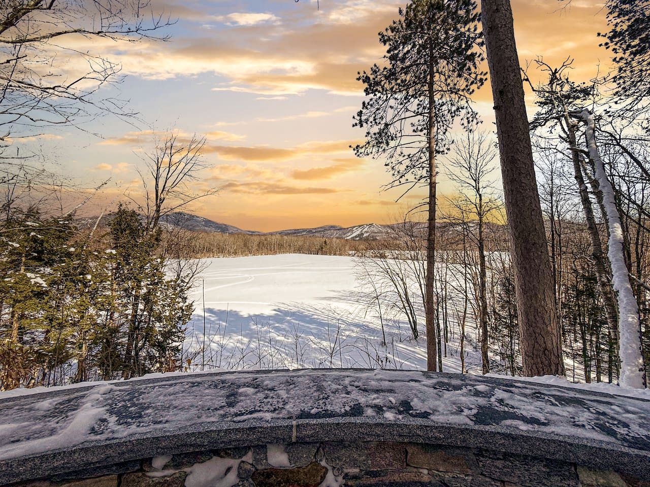 Secluded Cottage with Incredible Views of Cranmore Mountain, Perfect for a Glamping Weekend in the White Mountains, New Hampshire