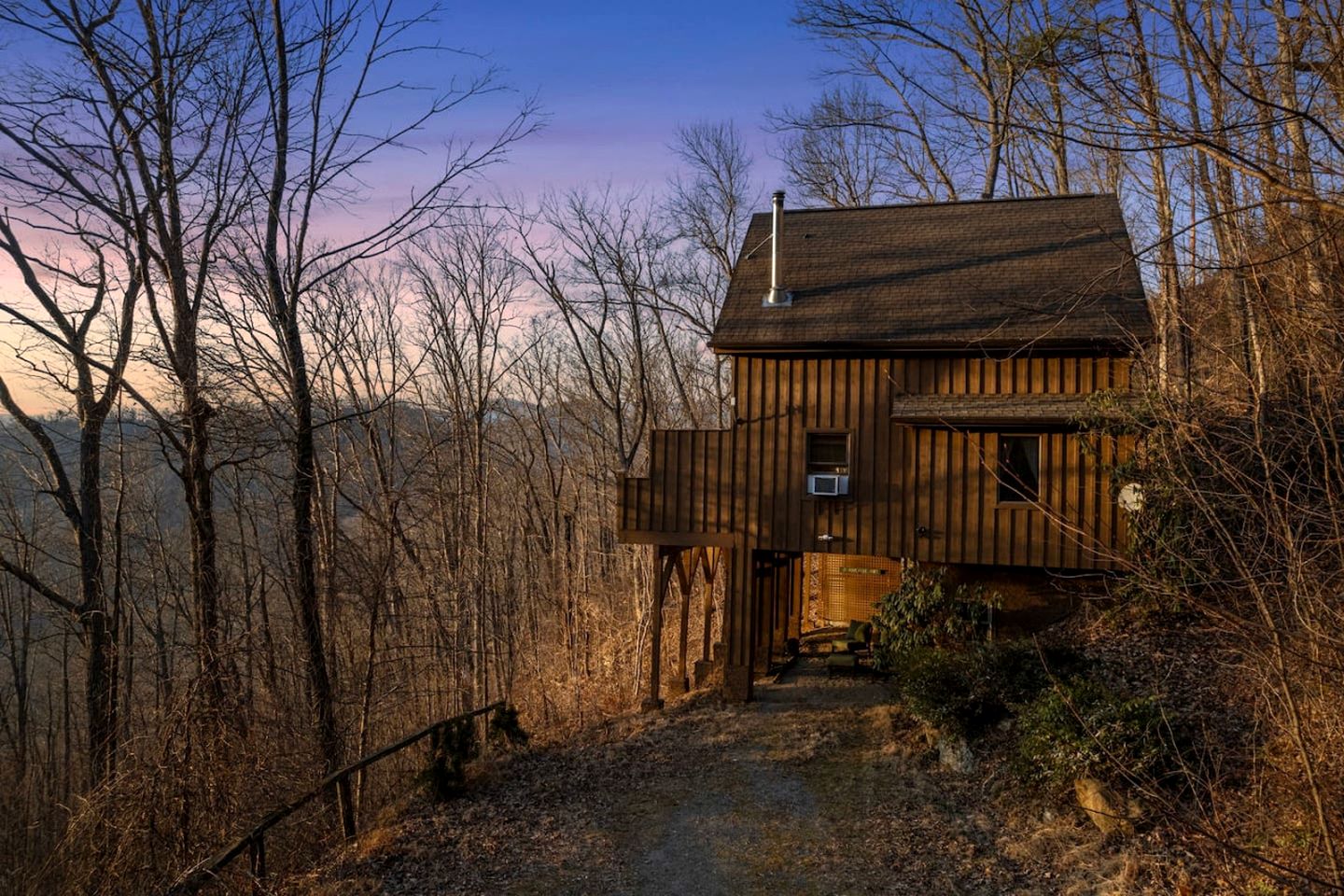 Outstanding Secluded Cabin Nestled Between Trees in Swannanoa, North Carolina