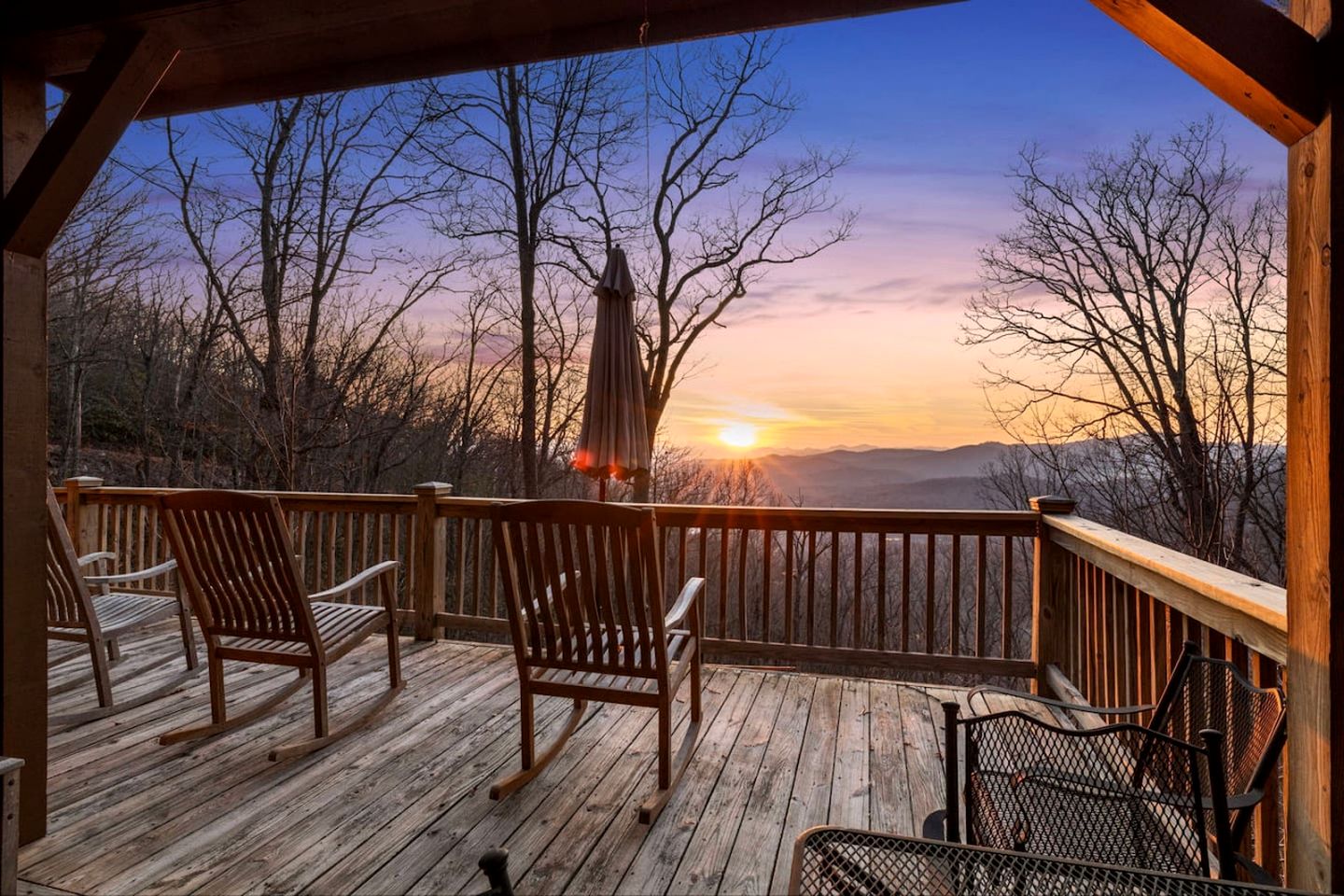 Outstanding Secluded Cabin Nestled Between Trees in Swannanoa, North Carolina
