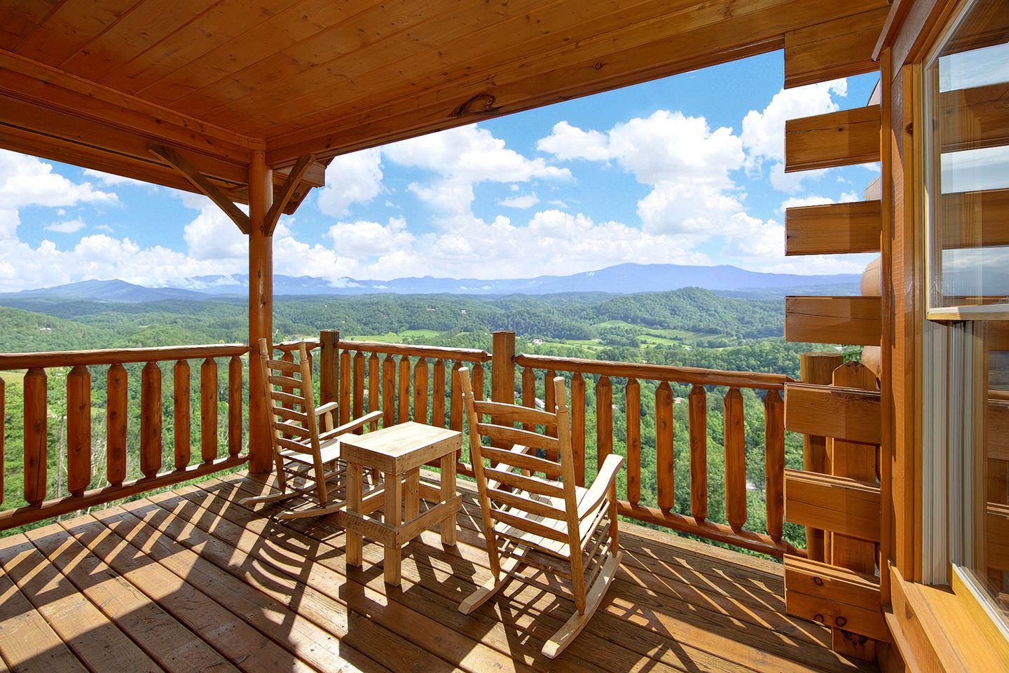 Amazing Pigeon Forge Cabin Ideal for Romantic Getaways in Tennessee