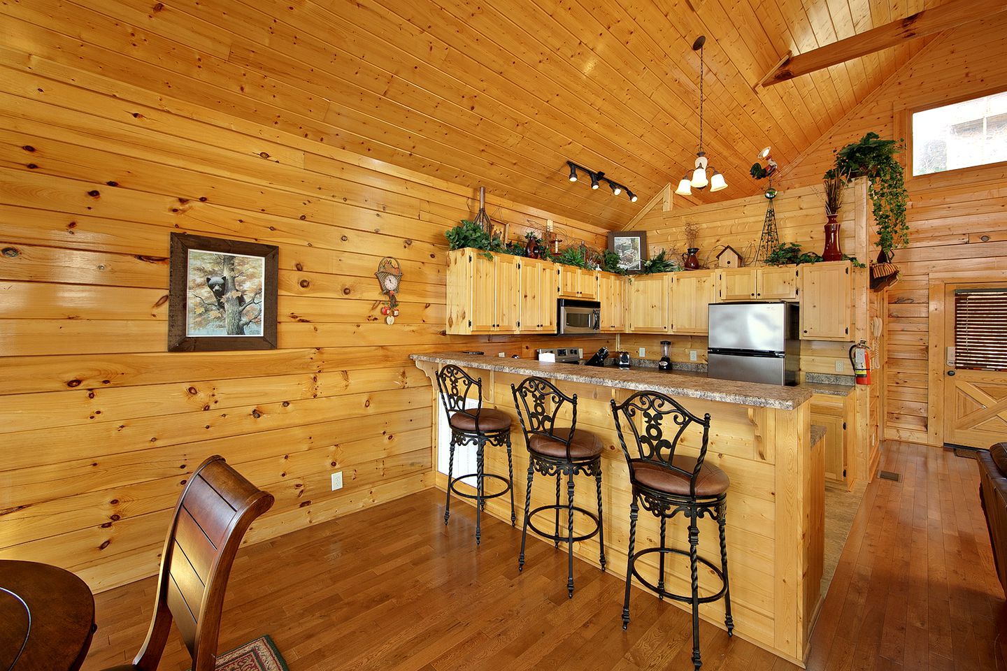 Amazing Pigeon Forge Cabin Ideal for Romantic Getaways in Tennessee