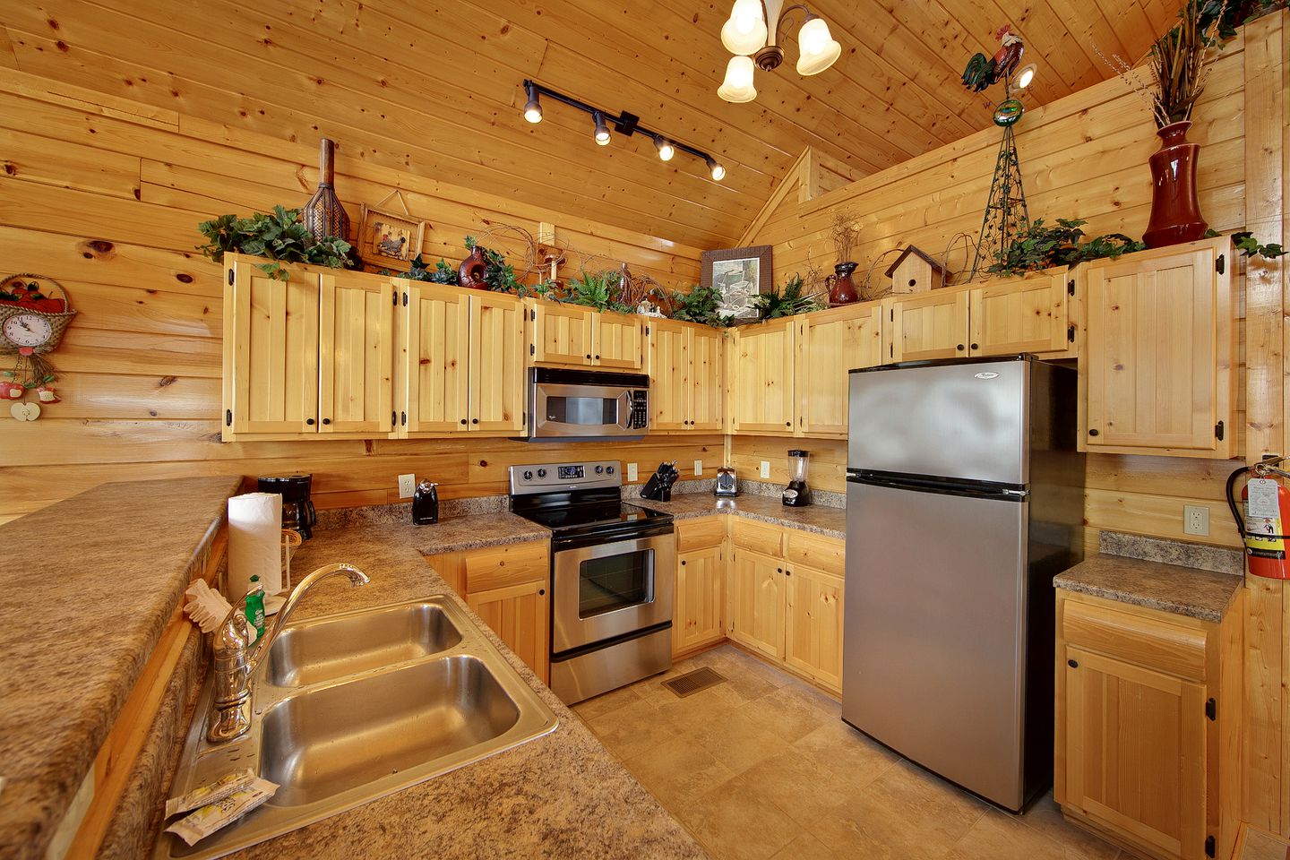 Amazing Pigeon Forge Cabin Ideal for Romantic Getaways in Tennessee