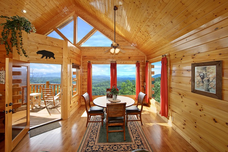 Cabins (United States, Sevierville, Tennessee)