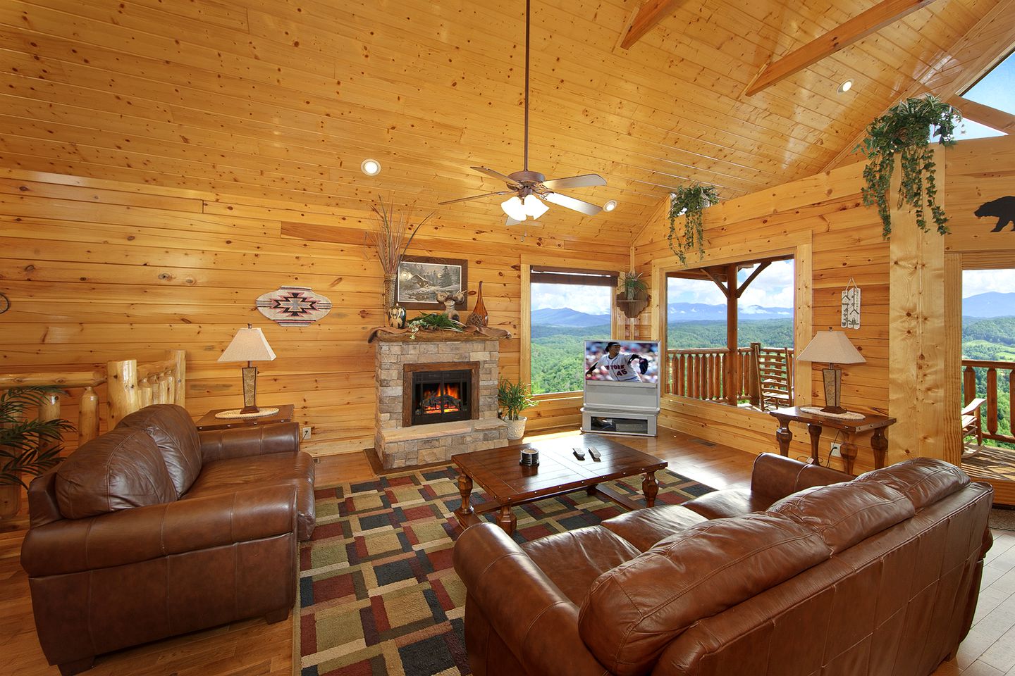 Amazing Pigeon Forge Cabin Ideal for Romantic Getaways in Tennessee