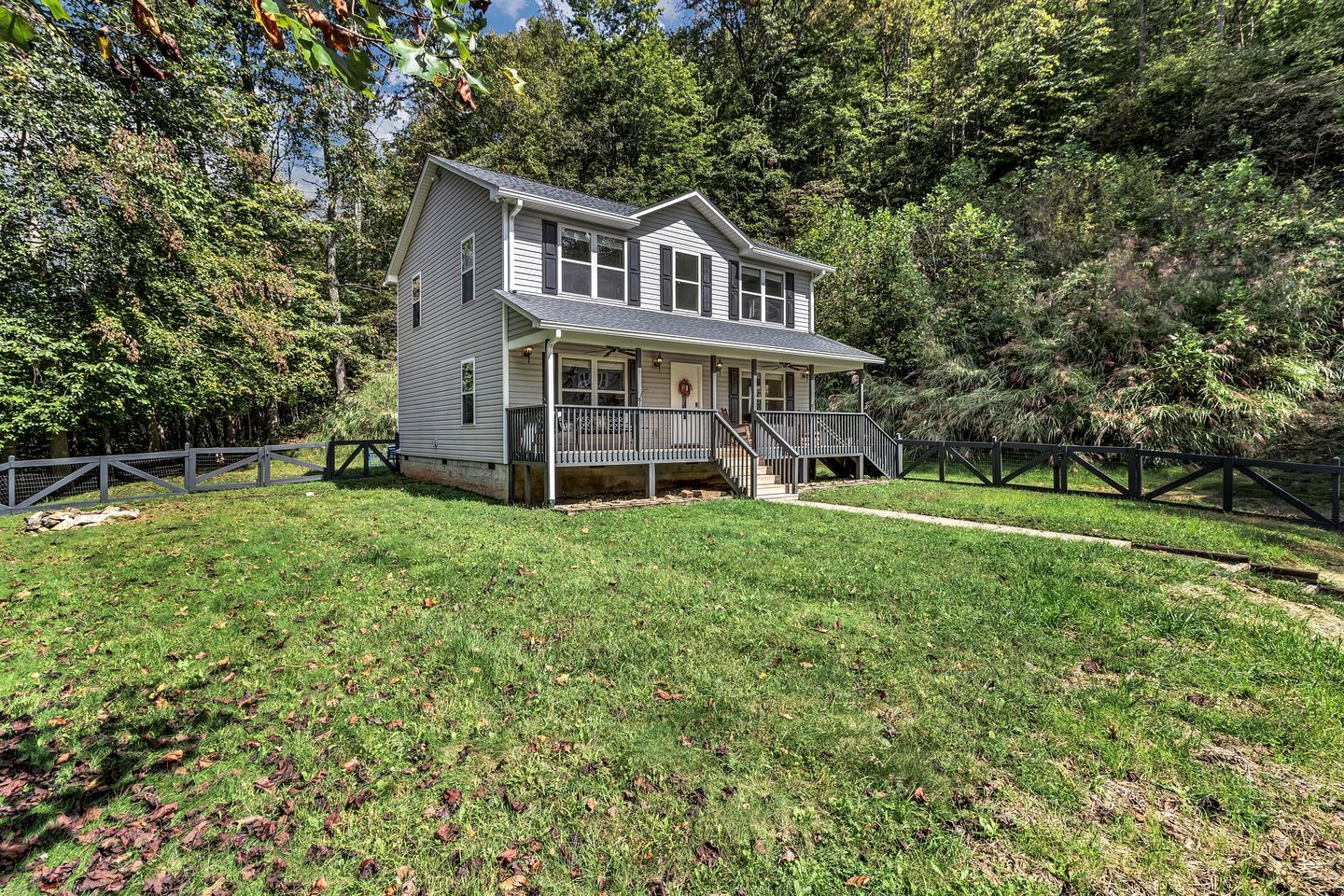 Spacious Mountain Retreat with Bonus Game Room Near Asheville, Barnardsville, NC
