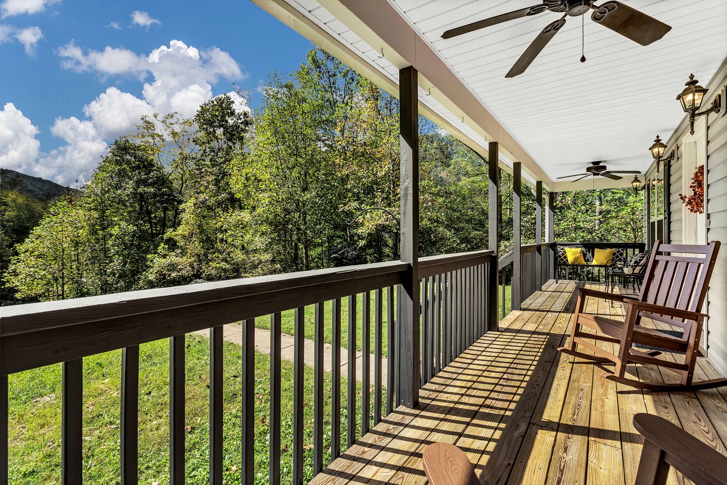 Spacious Mountain Retreat with Bonus Game Room Near Asheville, Barnardsville, NC