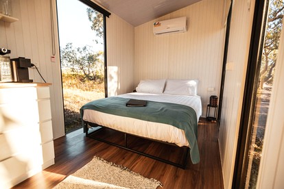 New South Wales Glamping Retreat in a Tiny House near Canberra - Photo 2