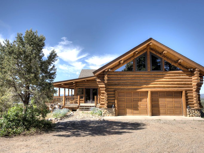 Log Cabins (Durango, Colorado, United States)