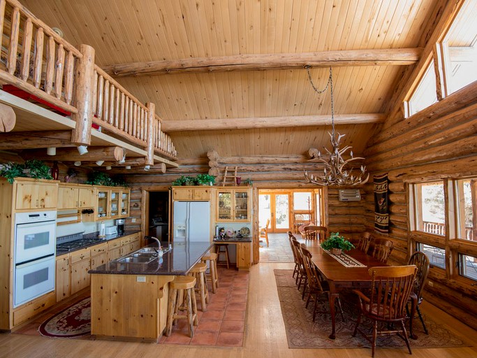 Log Cabins (Durango, Colorado, United States)