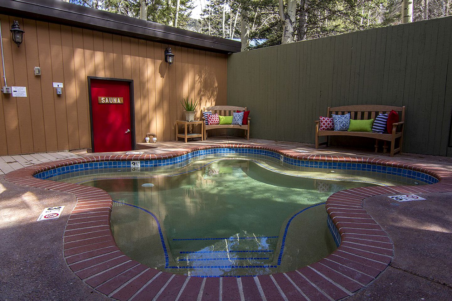 Family-Friendly Rental for 10 in Heart of the Taos Ski Valley of New Mexico