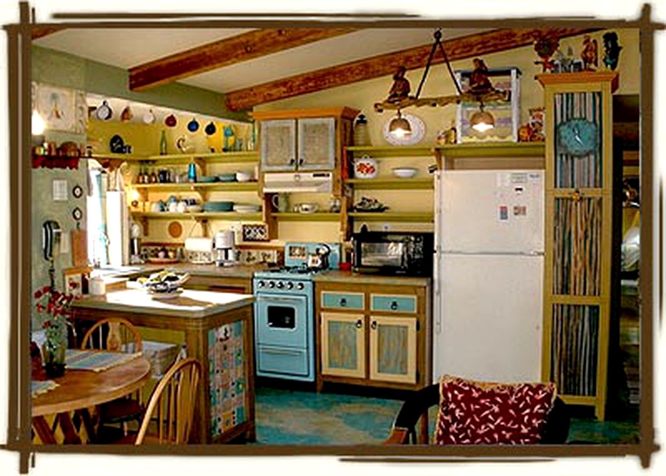 Traditional Mexican-Style Cabin Rental with Front Porch near Phoenix, Arizona