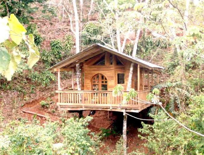 Tree Houses (Quebrada Grande, Guanacaste, Costa Rica)