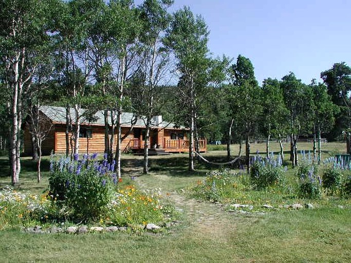 Barns (East Glacier Park, Montana, United States)