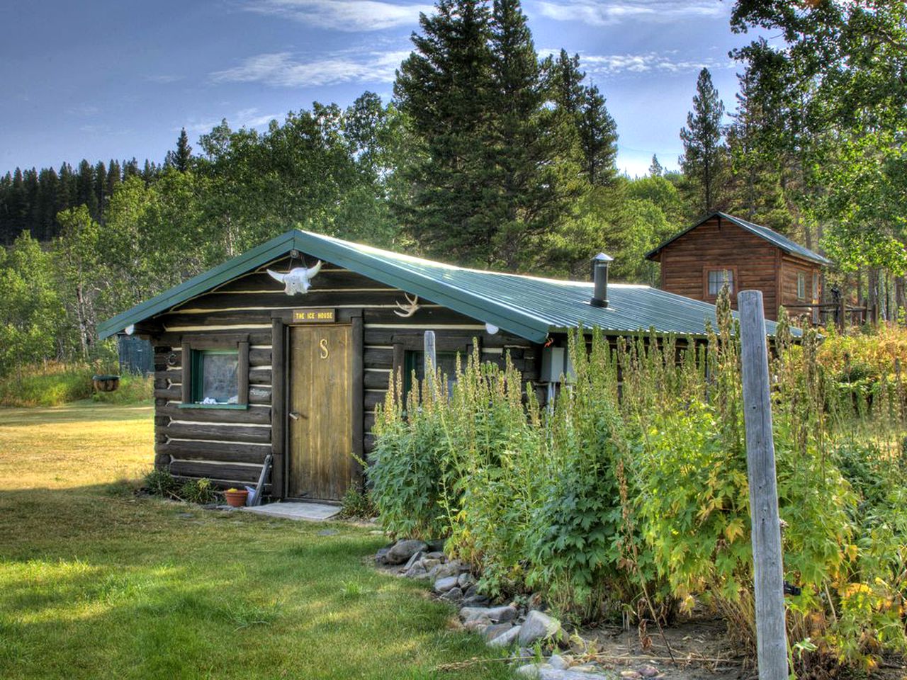 Group Vacation Rental for Family and Corporate Getaways near Glacier National Park, Montana