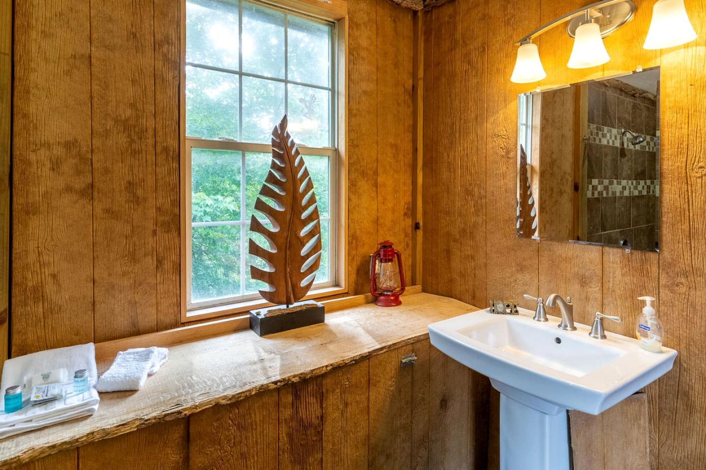 Incredible Yurt Placed in a Privileged Area in Cullowhee, North Carolina