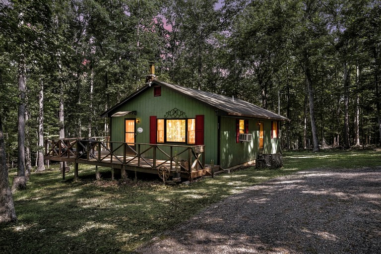 Cabins (United States of America, Rock Gap, West Virginia)