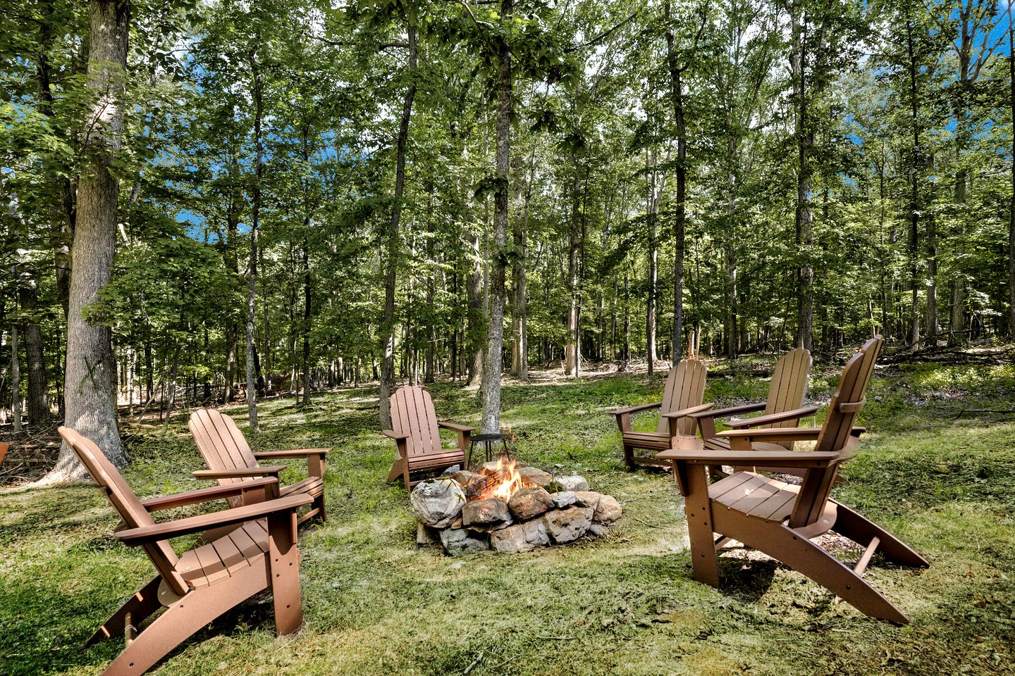 River Access Cabin with Hot Tub, Fire Pit and Kayaks for the Perfect Getaway in Rock Gap, WV