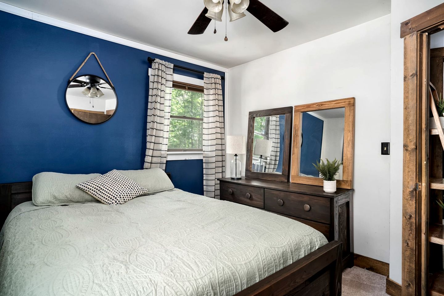 River Access Cabin with Hot Tub, Fire Pit and Kayaks for the Perfect Getaway in Rock Gap, WV