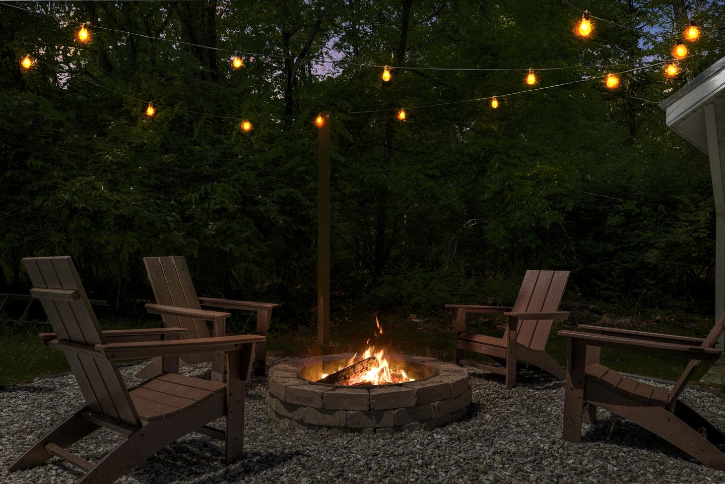 Beautiful Cabin with Fire Pit and Foosball in Luray, Virginia