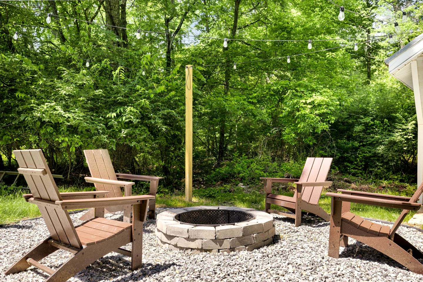 Beautiful Cabin with Fire Pit and Foosball in Luray, Virginia