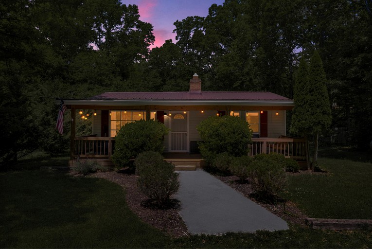 Cabins (United States of America, Luray, Virginia)