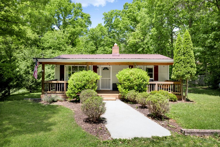 Cabins (United States of America, Luray, Virginia)