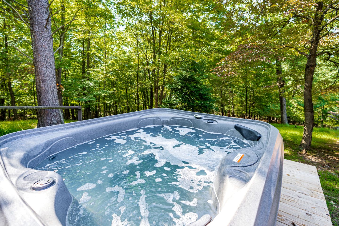 Cozy River Access Cabin with Hot Tub, Fire Pit and Deck Near Great Cacapon State Park in Bloomery, WV