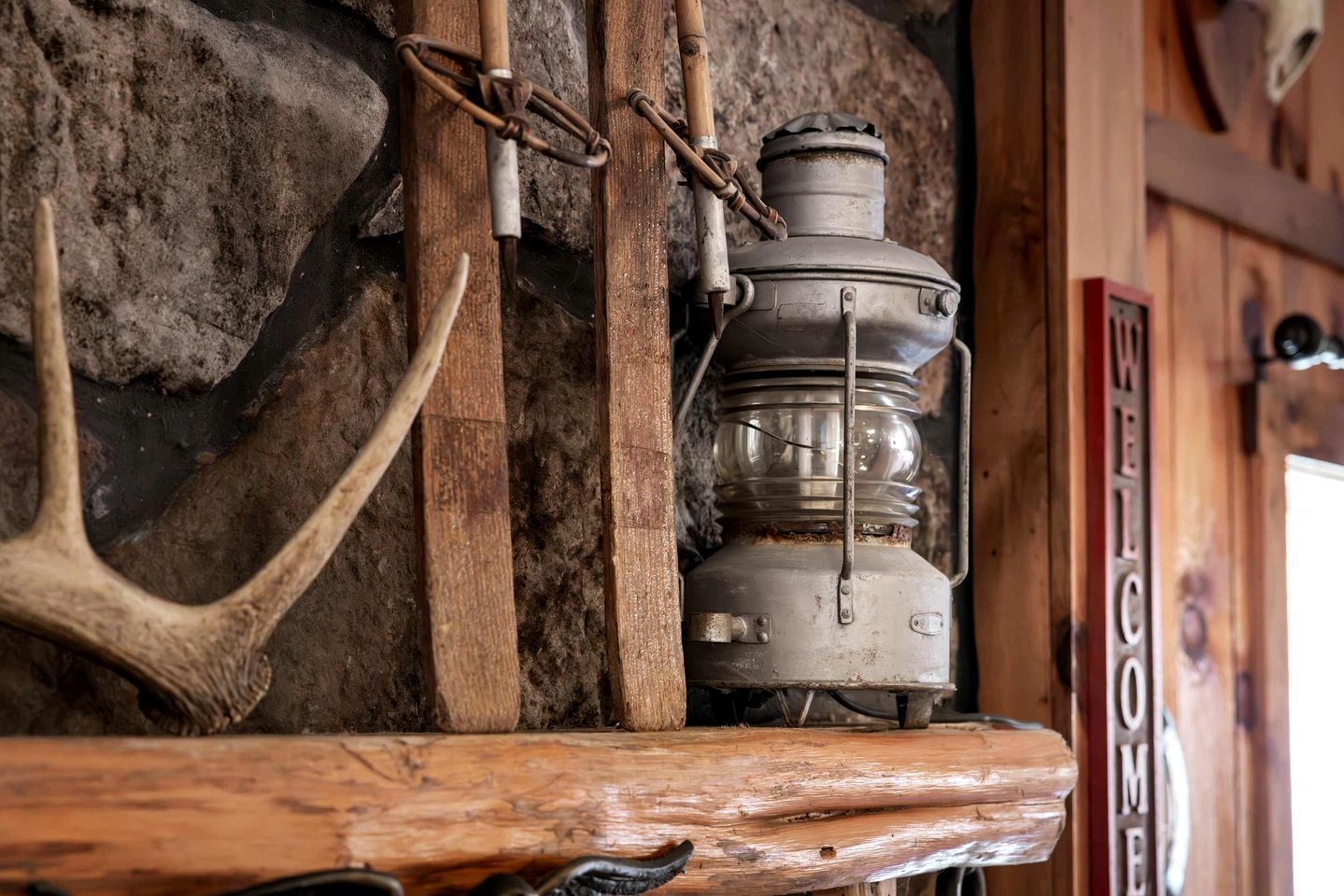 Peaceful and Pet Friendly Cabin with River Access in Great Cacapon, West Virginia