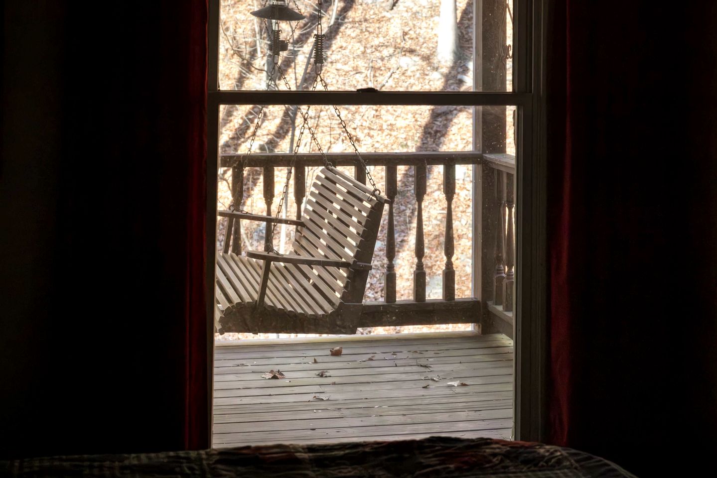 Peaceful and Pet Friendly Cabin with River Access in Great Cacapon, West Virginia