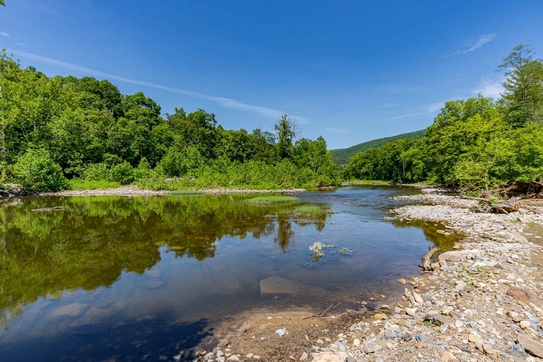 Cabins (United States of America, Great Cacapon, West Virginia)