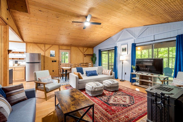 Cabins (United States of America, Great Cacapon, West Virginia)