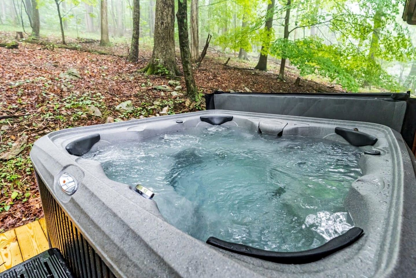 Private River Cabin with Hot Tub, Fire Pit, Screened Porch Loaded with Kayaks and Fun Games - Perfect for Your Great Cacapon, WV Adventure