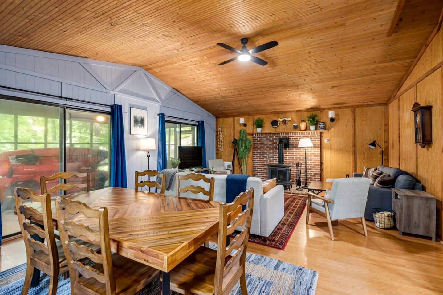 Private River Cabin with Hot Tub, Fire Pit, Screened Porch Loaded with Kayaks and Fun Games - Perfect for Your Great Cacapon, WV Adventure