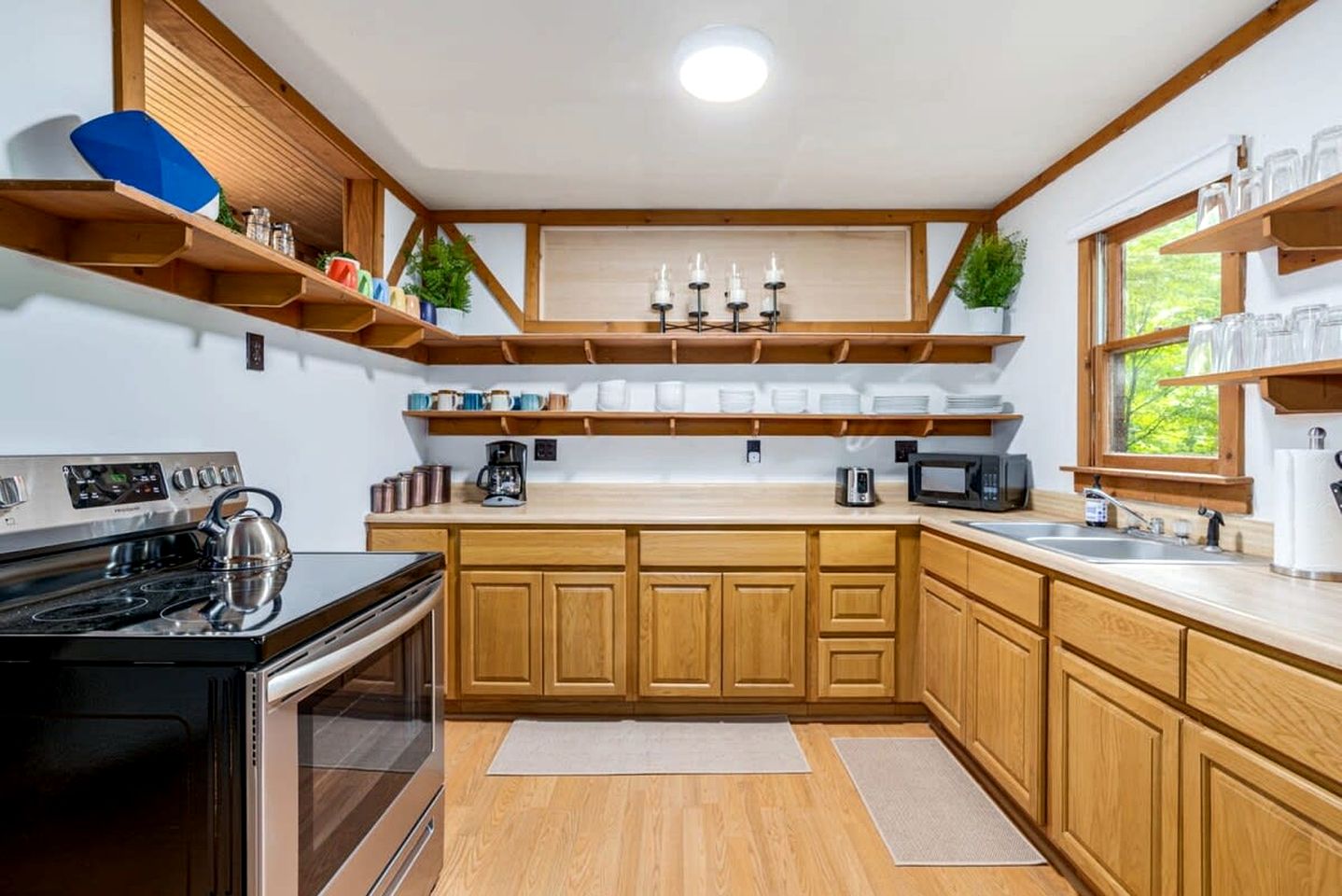 Private River Cabin with Hot Tub, Fire Pit, Screened Porch Loaded with Kayaks and Fun Games - Perfect for Your Great Cacapon, WV Adventure