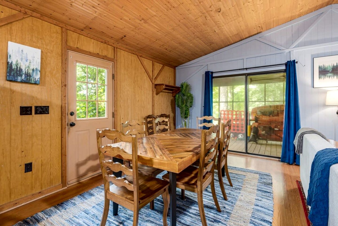 Private River Cabin with Hot Tub, Fire Pit, Screened Porch Loaded with Kayaks and Fun Games - Perfect for Your Great Cacapon, WV Adventure