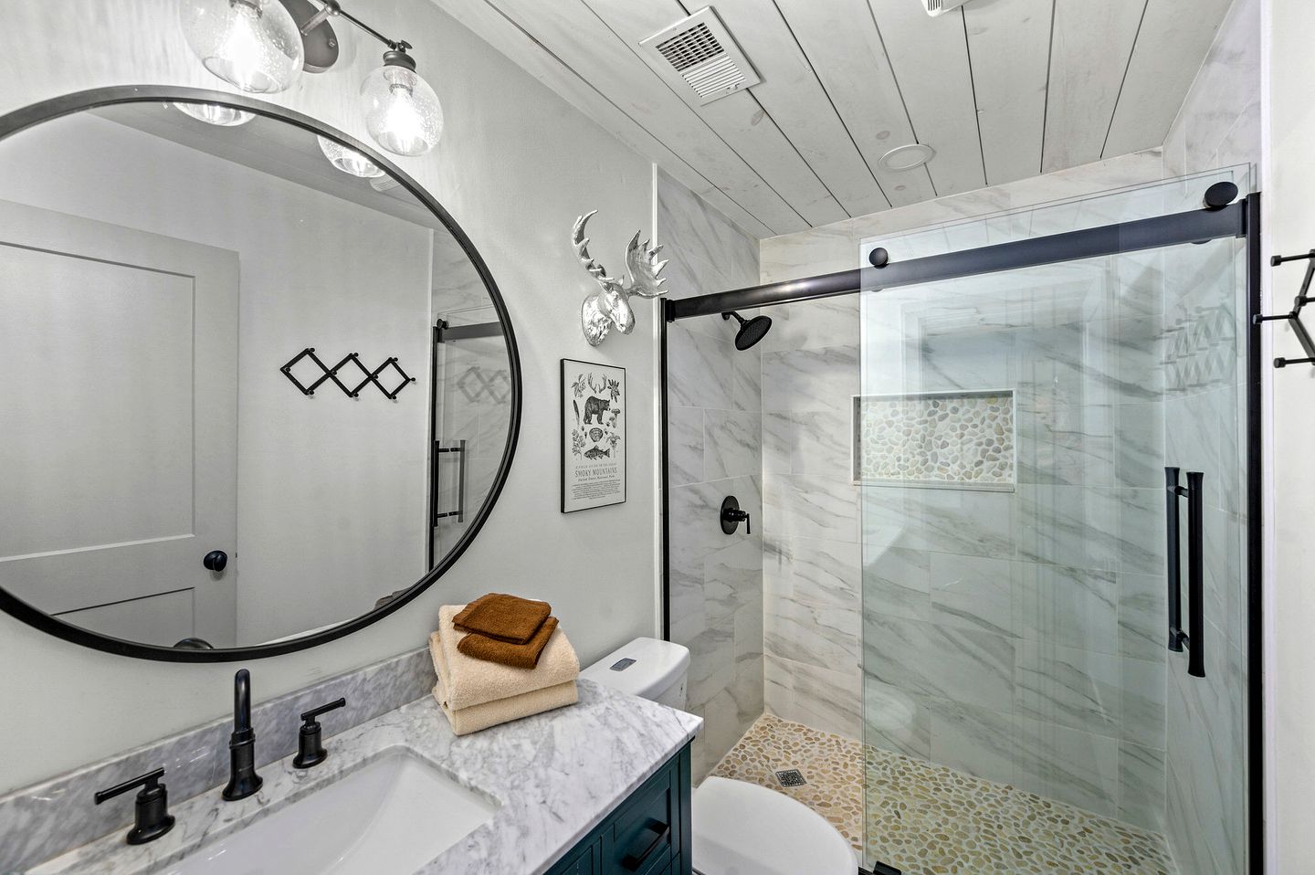 Exclusive Family Retreat: Luxury Rental with Little Pigeon River Views in Tennessee