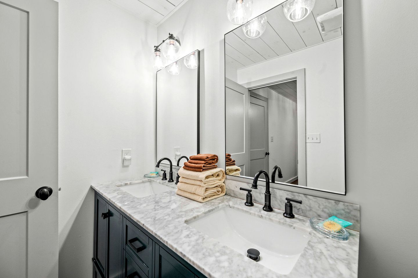 Exclusive Family Retreat: Luxury Rental with Little Pigeon River Views in Tennessee