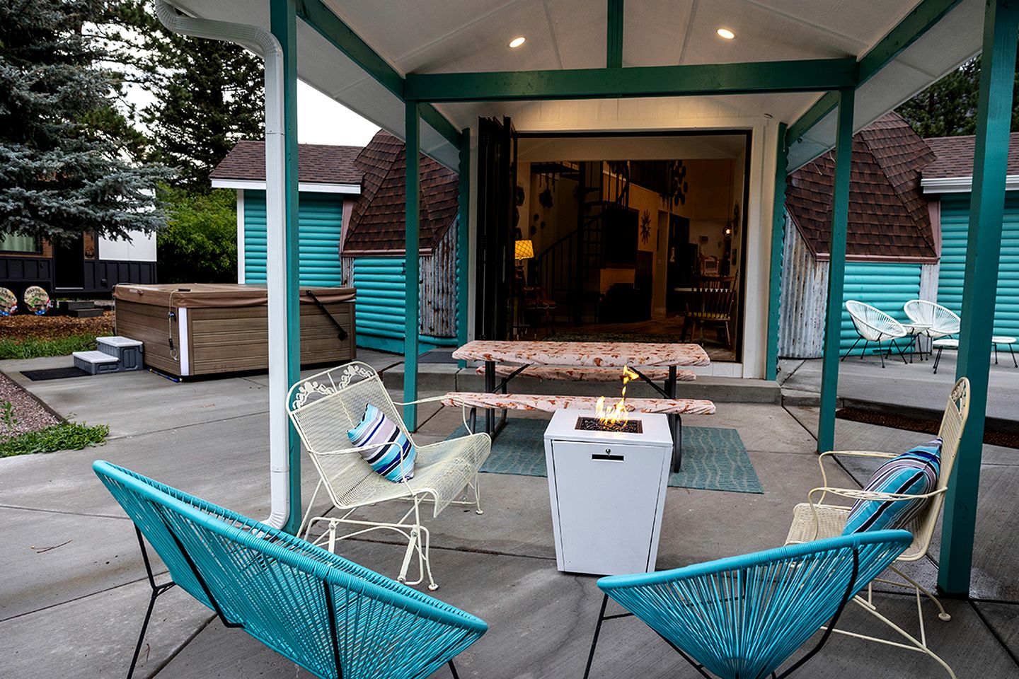Luxury Riverfront Geodesic Dome with Game Room near Red Rocks, Bailey Colorado