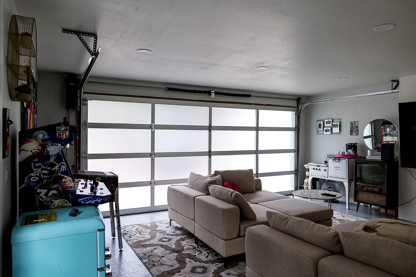 Luxury Riverfront Geodesic Dome with Game Room near Red Rocks, Bailey Colorado
