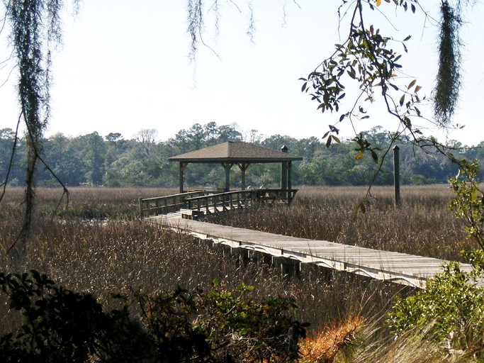 Cabins (Shellman Bluff, Georgia, United States)