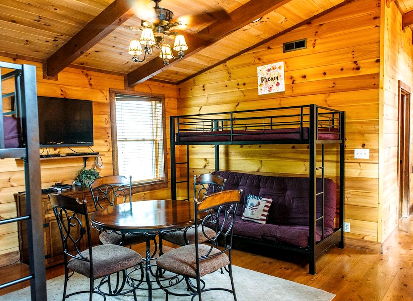 Charming Log Cabin Rental for a Group Getaway in Shenandoah, Virginia