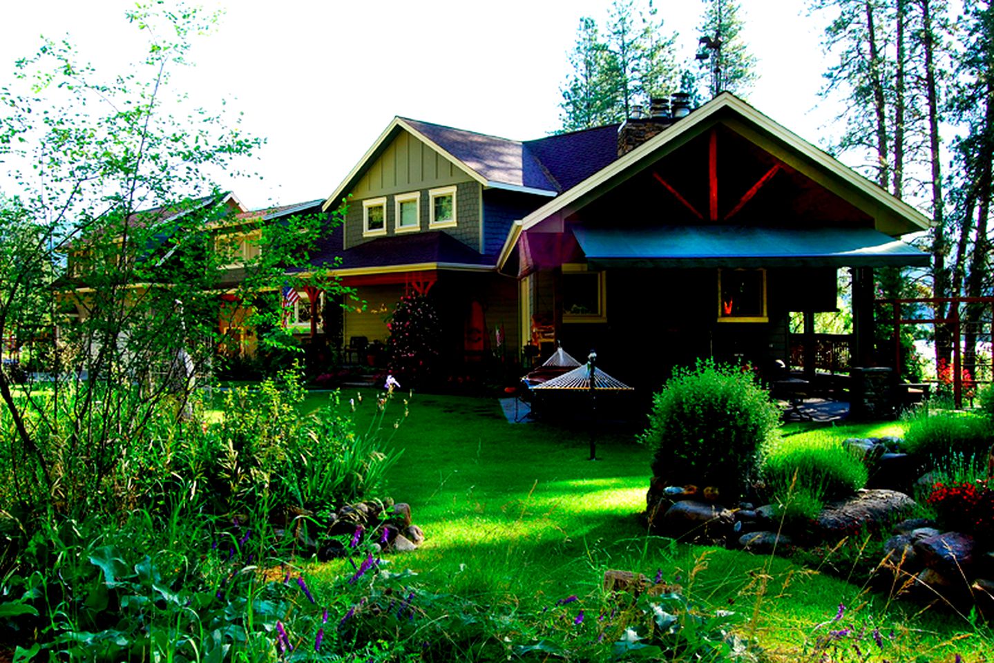 Cozy Bed and Breakfast Accommodation for a Romantic Getaway near Riverside State Park, Washington