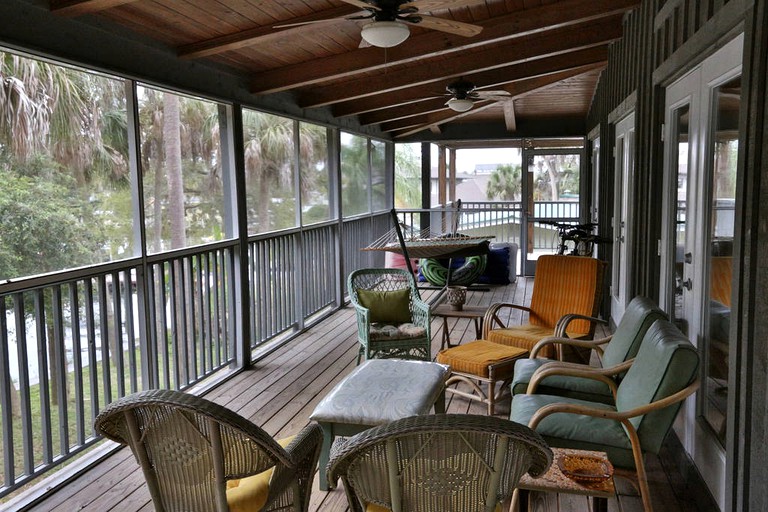 Cabins (Crystal River, Florida, United States)