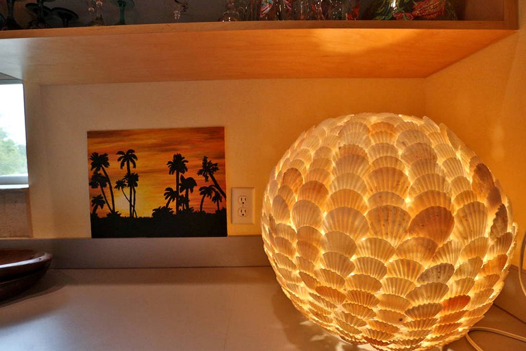 Cabins (Crystal River, Florida, United States)