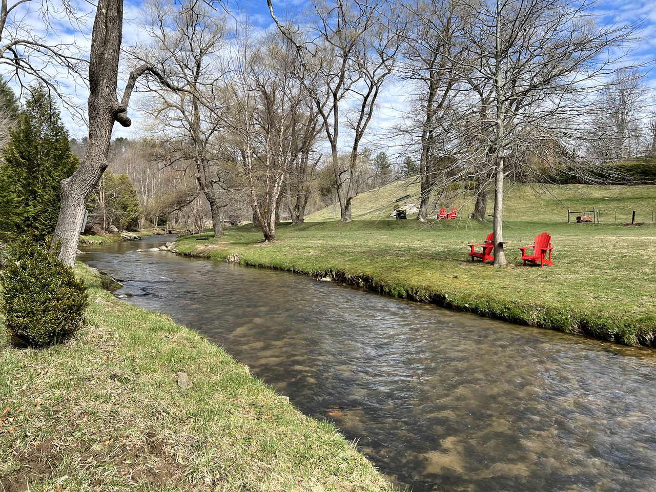 Luxury Cottage Ranch with Hot-Tub, Theater and Pool Table in Watauga County, North Carolina