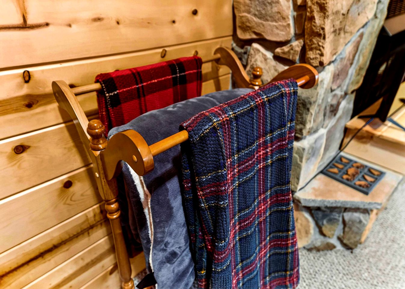 Charming Cabin Getaway with Loft Hangout & Outdoor Oasis in Cabins, West Virginia